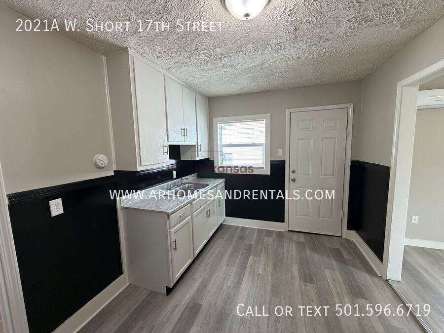 2021 W Short 17th St Apt A - Photo 5 of 9