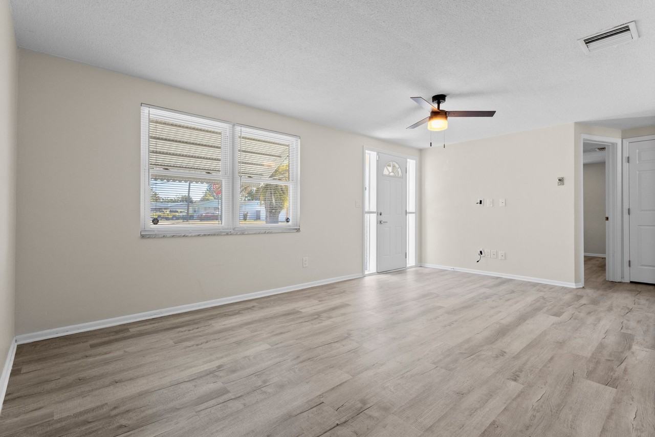 2509 Sweetwood Dr - Photo 2 of 19