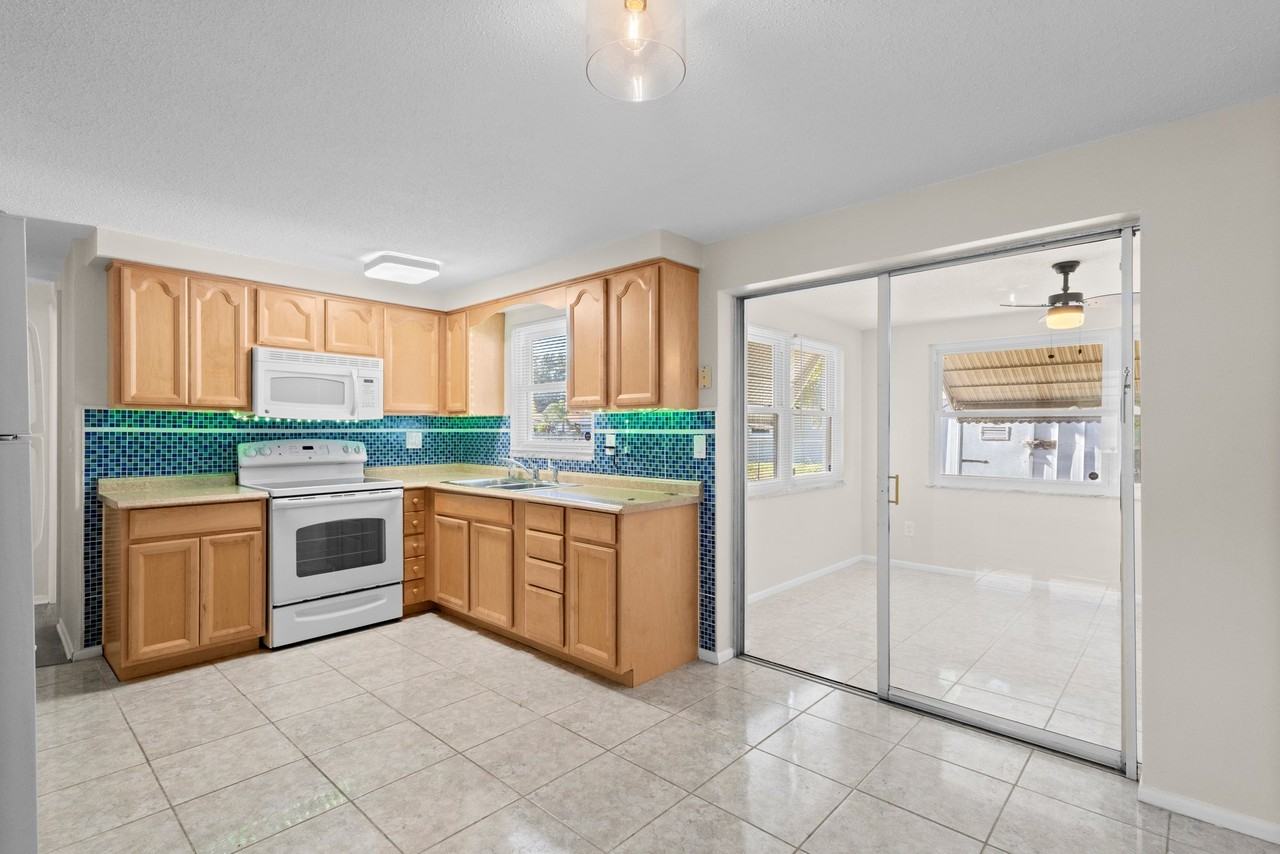 2509 Sweetwood Dr - Photo 3 of 19