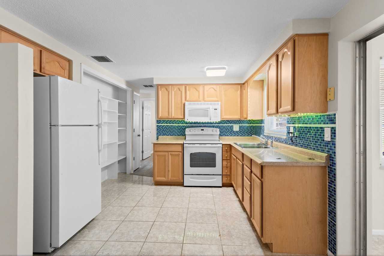 2509 Sweetwood Dr - Photo 5 of 19