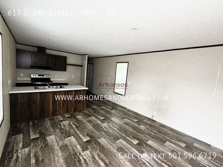 617 S 2nd St #09 - Photo 3 of 12