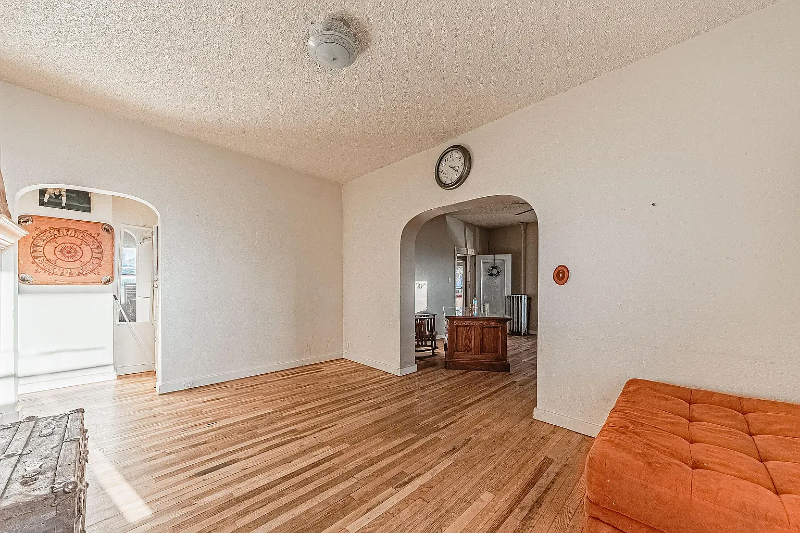 417 W 3rd St #1 - Photo 3 of 13