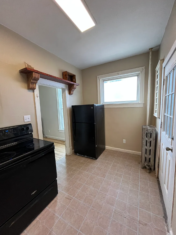 417 W 3rd St #1 - Photo 7 of 13