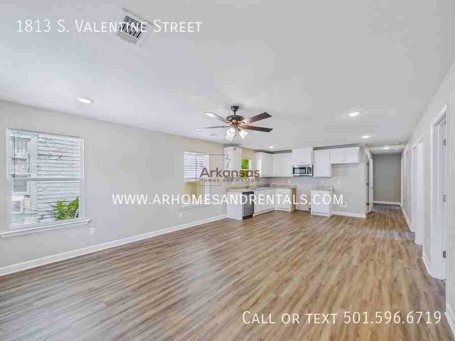 1813 S Valentine St - Photo 3 of 12