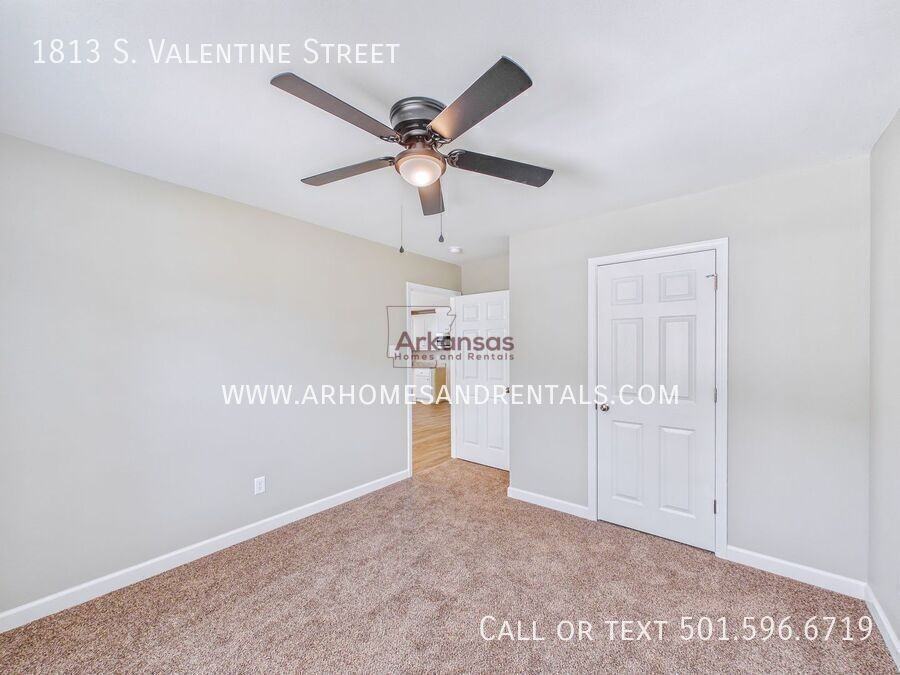 1813 S Valentine St - Photo 7 of 12