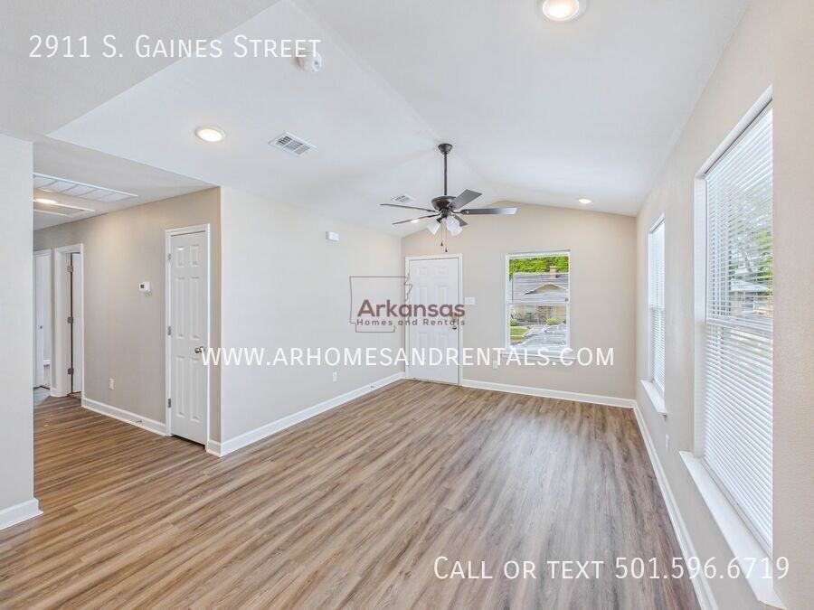 2911 S Gaines St - Photo 2 of 17