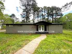 310 Ne 3rd St - Photo 1 of 1