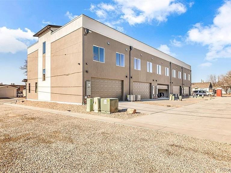 1290 N 13th St - Photo 2 of 13