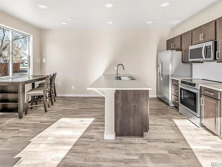 1290 N 13th St - Photo 4 of 13