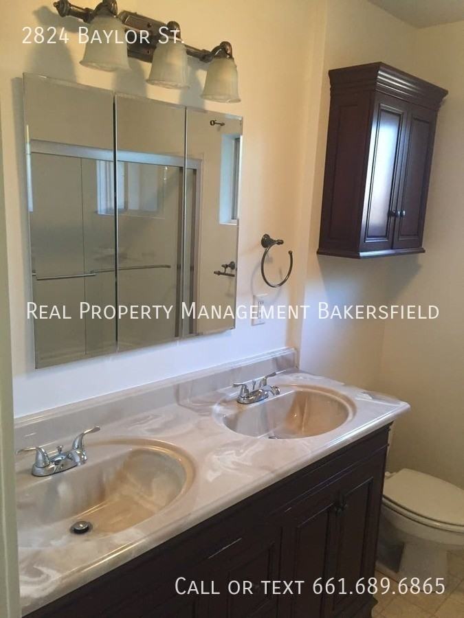 2824 Baylor St - Photo 4 of 15