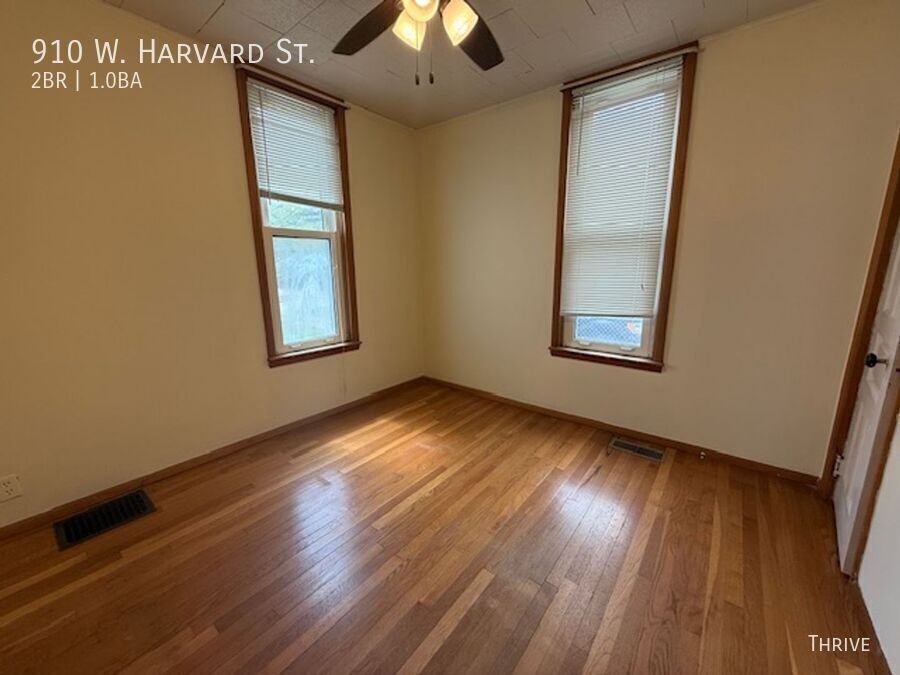 910 W Harvard St - Photo 5 of 10