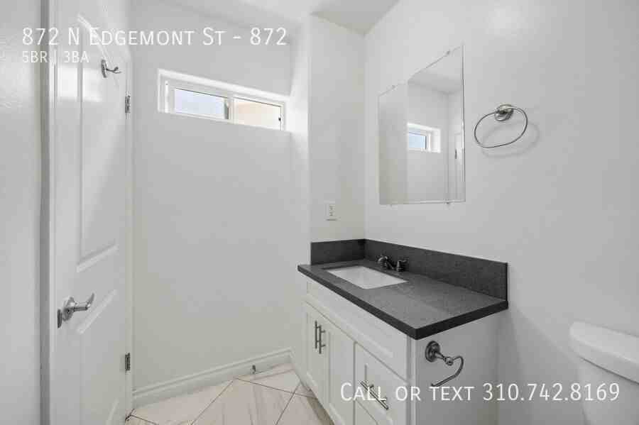 872 N Edgemont St #872 - Photo 4 of 25