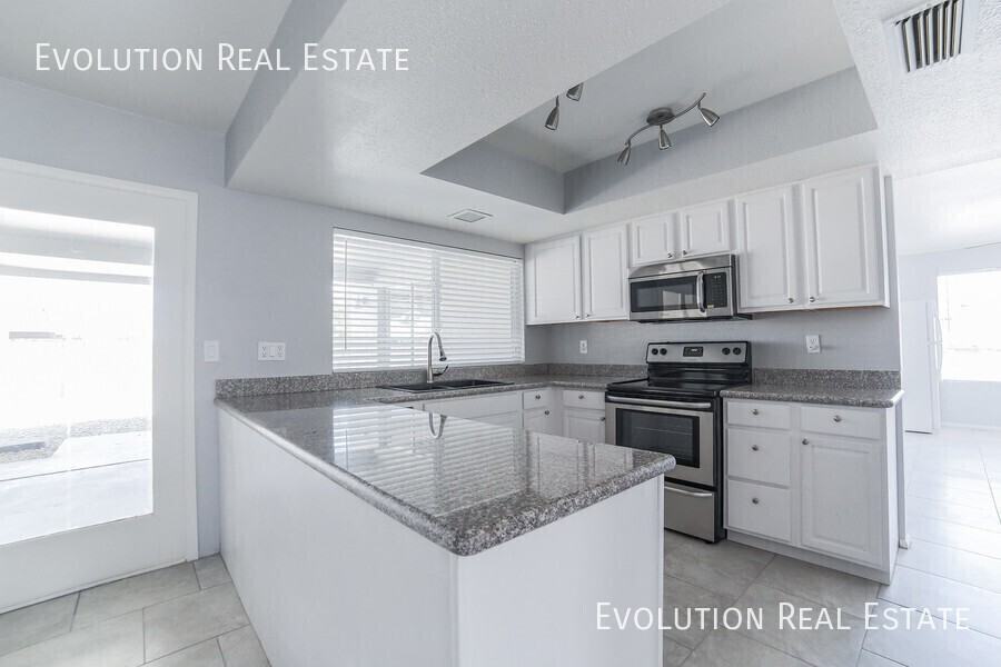 2110 2110 S. Shannon Dr. - Photo 6 of 30