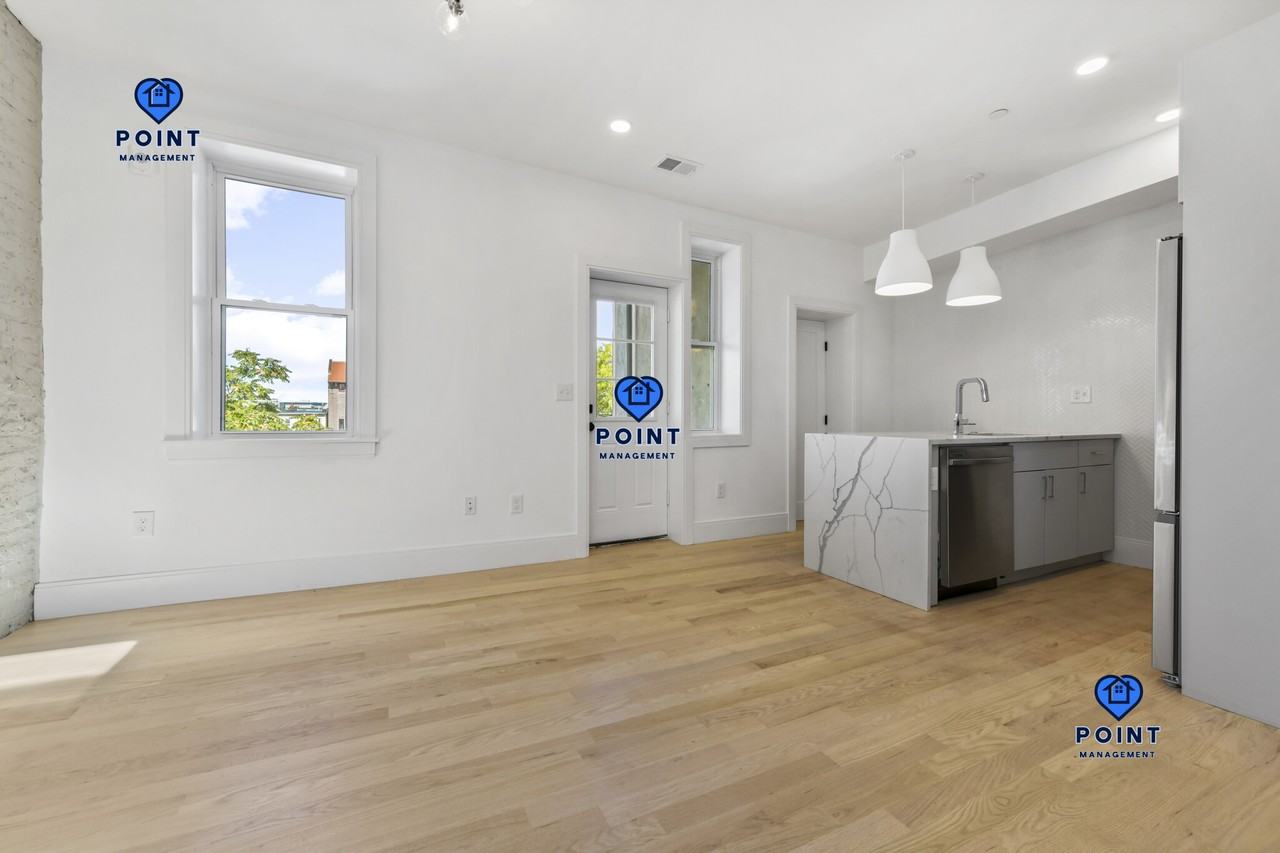 86 Chelsea - Photo 4 of 24