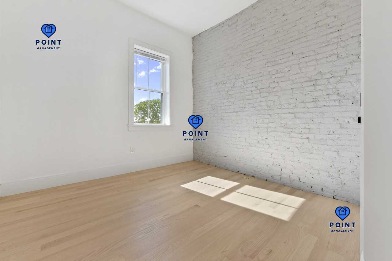 86 Chelsea - Photo 5 of 24