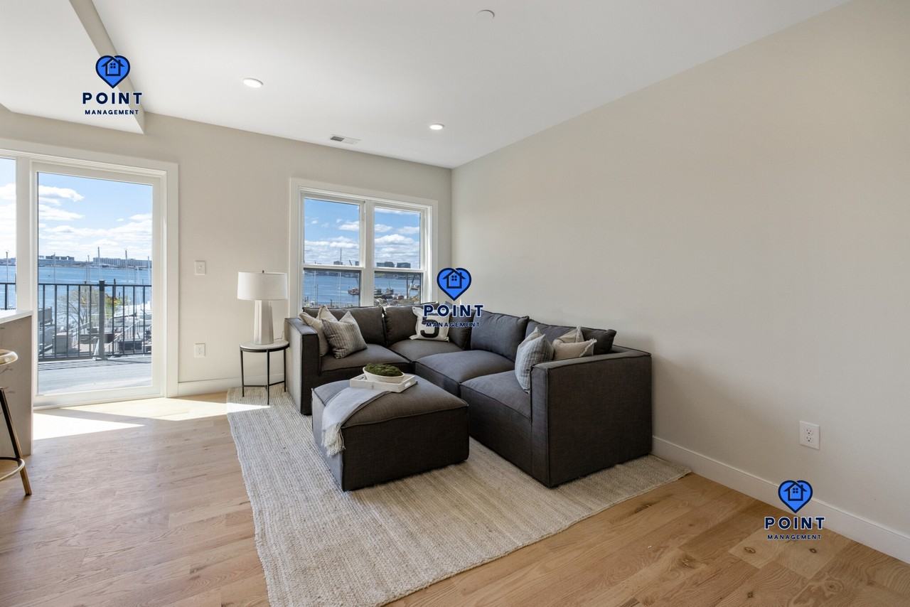 275 Webster - Photo 4 of 16