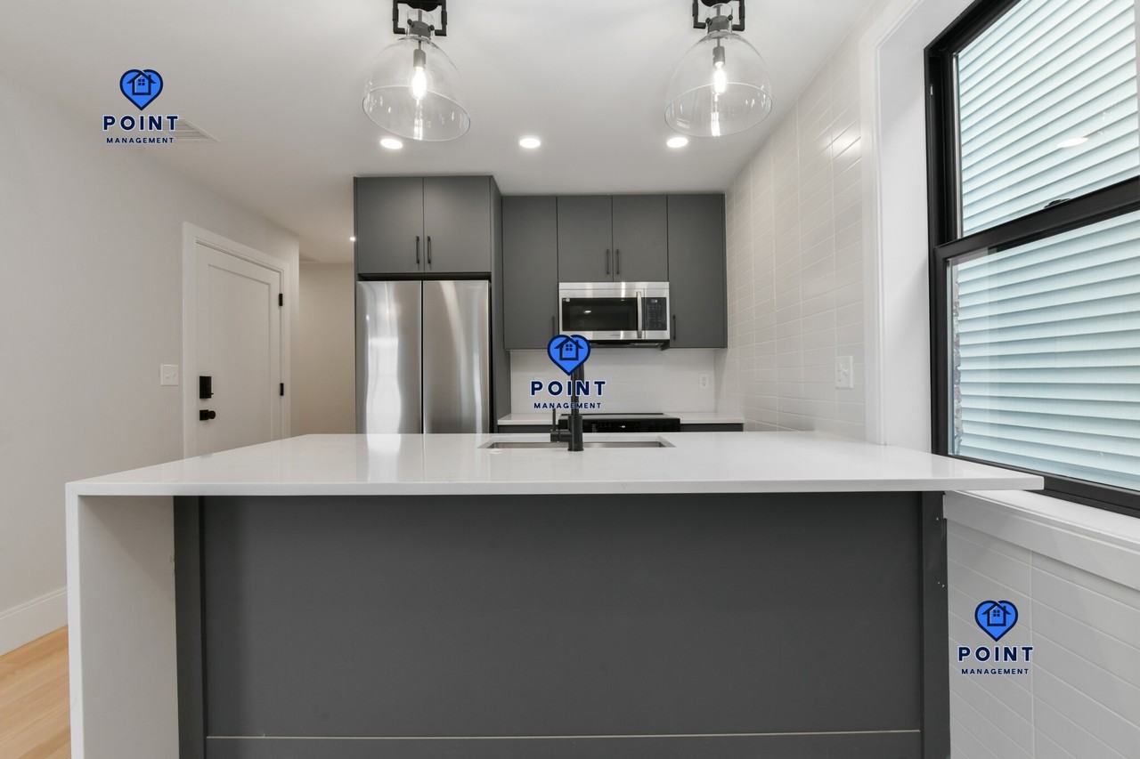 516 Sumner - Photo 2 of 17