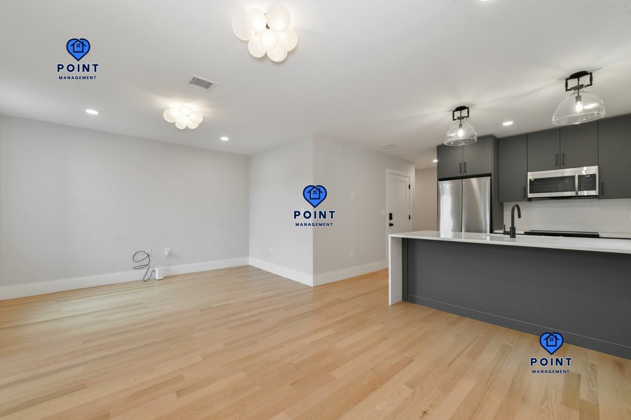 516 Sumner - Photo 4 of 17