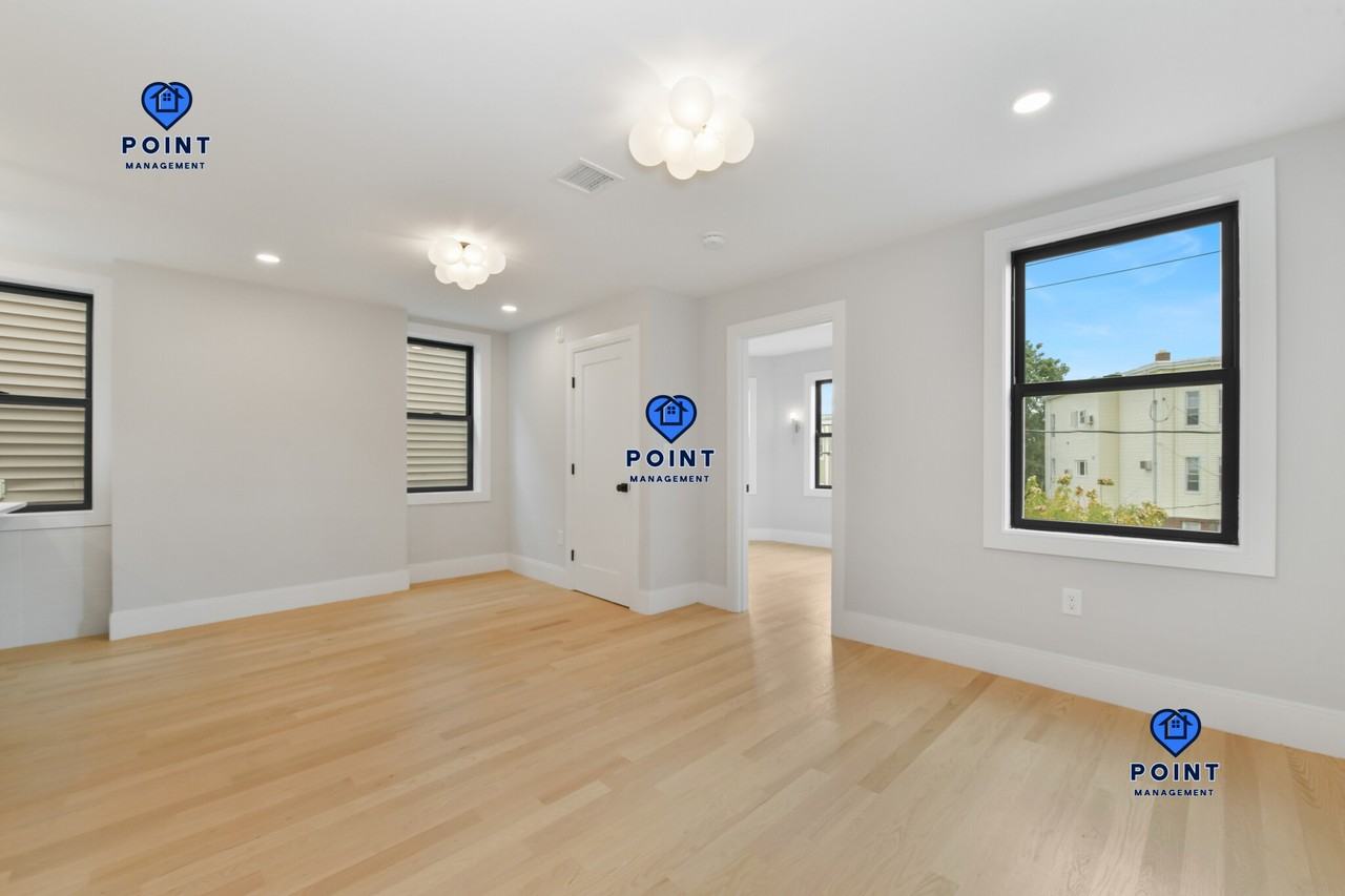 516 Sumner - Photo 6 of 17