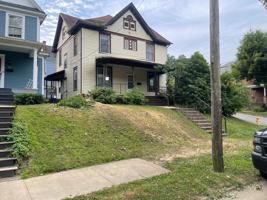 featured image of 815 W 1st St