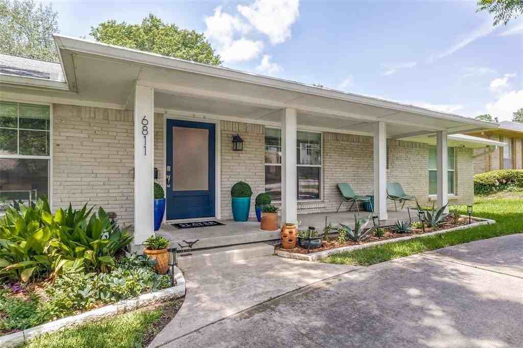 6811 Huff Trl - Photo 2 of 20