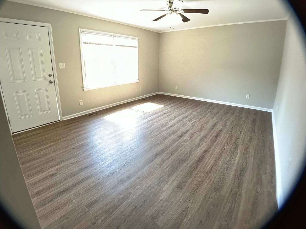 1806 Alpine Dr - Photo 2 of 12