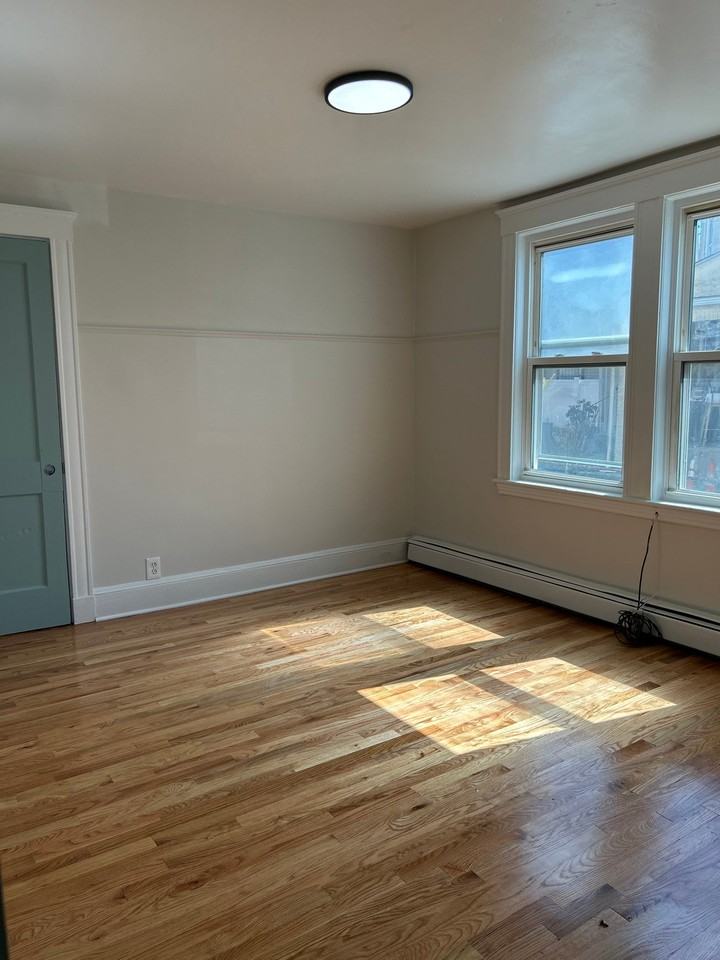 67 Stanley St #1 - Photo 2 of 12