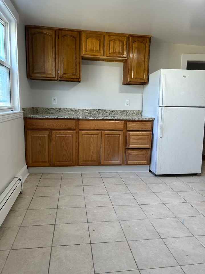 67 Stanley St #1 - Photo 6 of 12