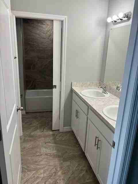 611 Kingston Ave - Photo 6 of 6