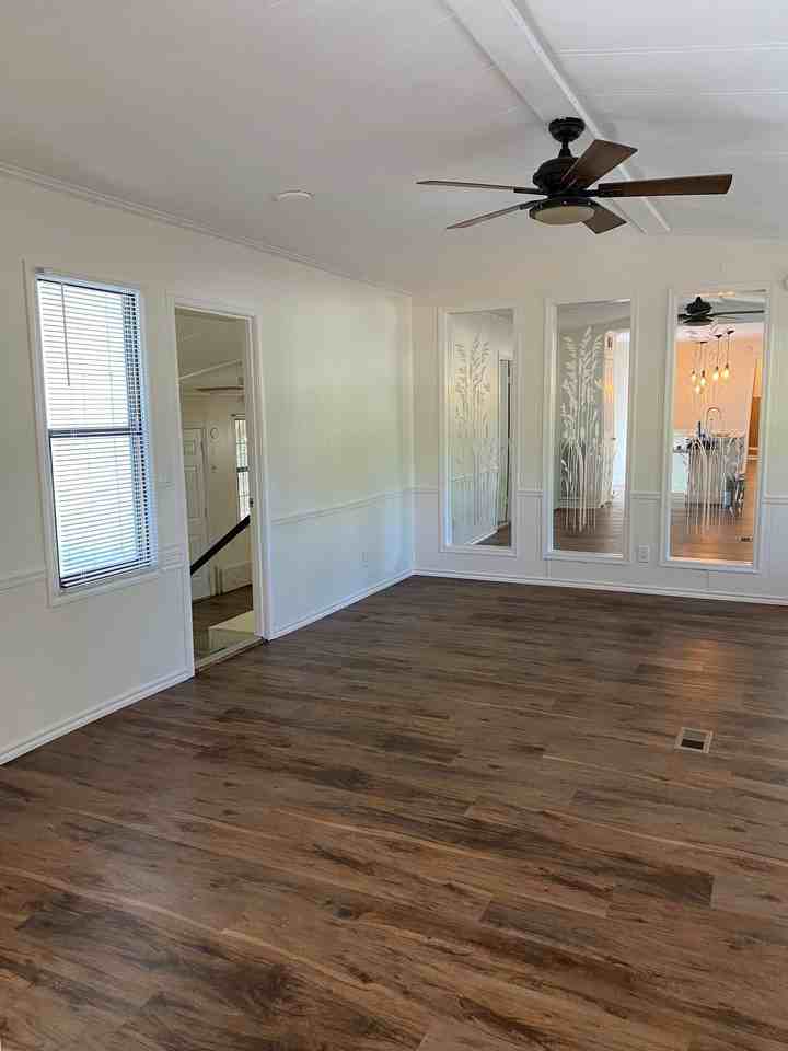 114 Heathcliff Rd - Photo 3 of 17