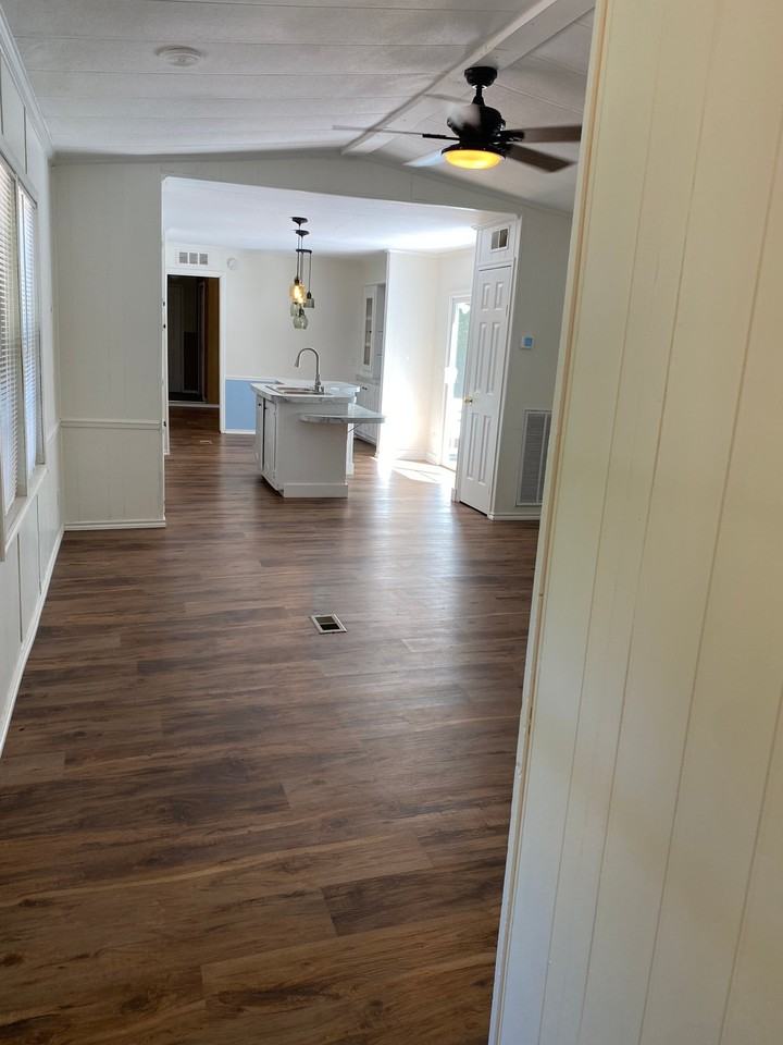 114 Heathcliff Rd - Photo 7 of 17