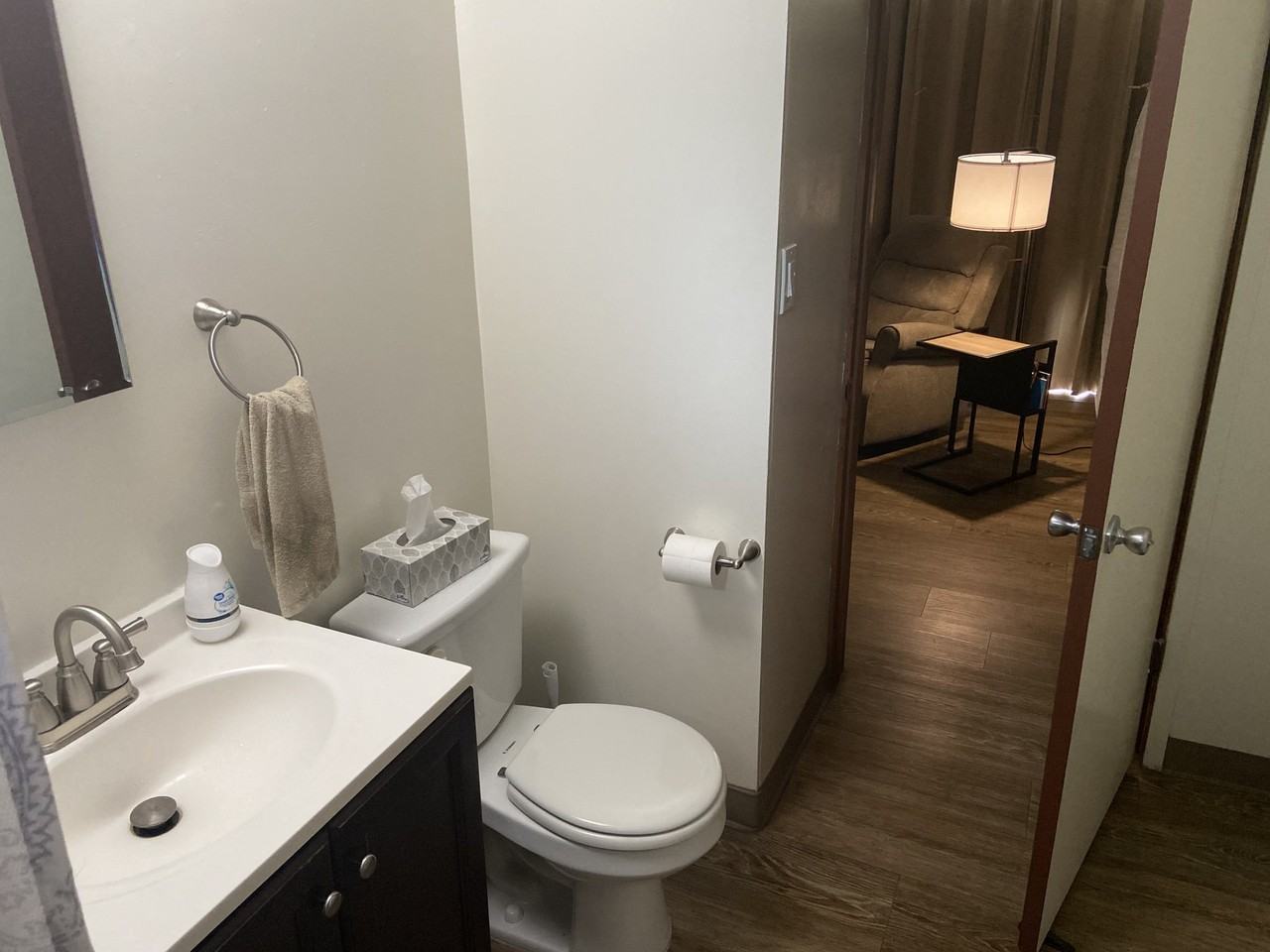 4937 Olivewood Ave - Photo 6 of 7