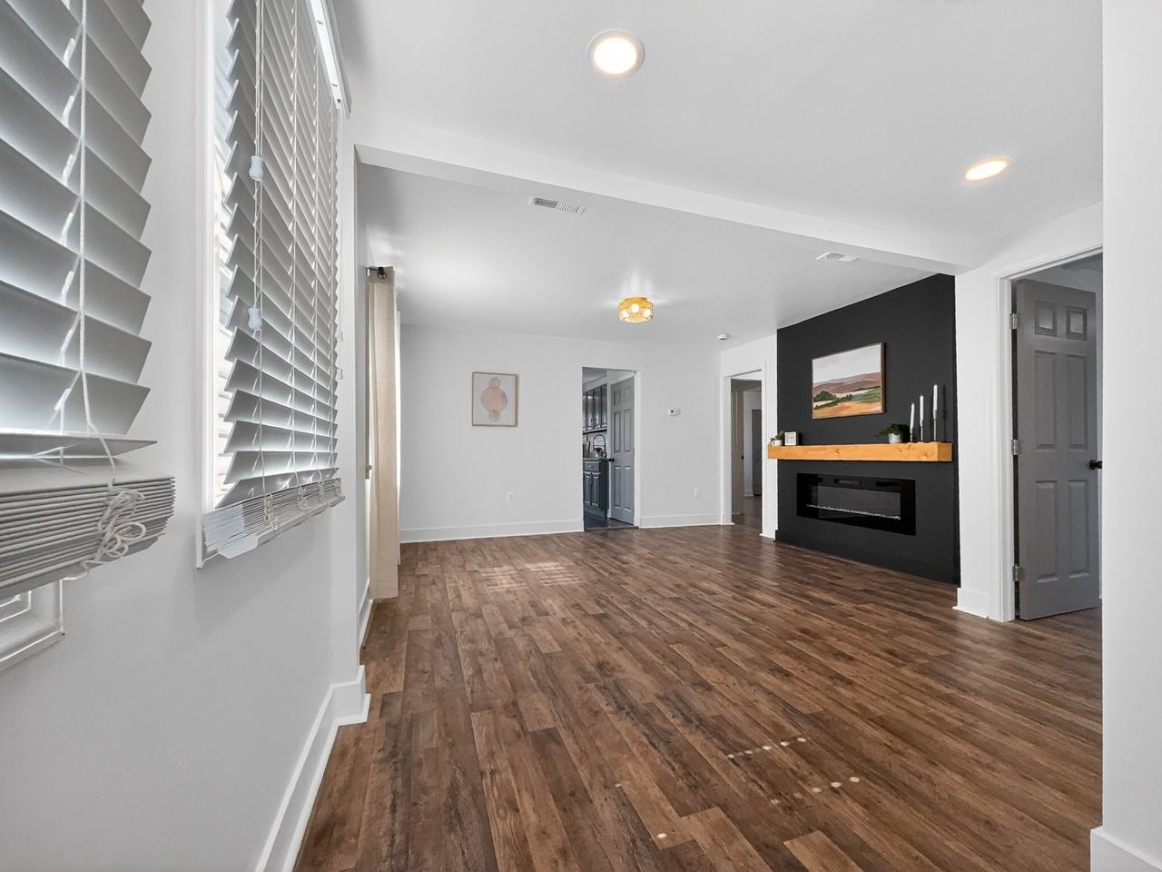 13 Blinker Ct - Photo 2 of 20