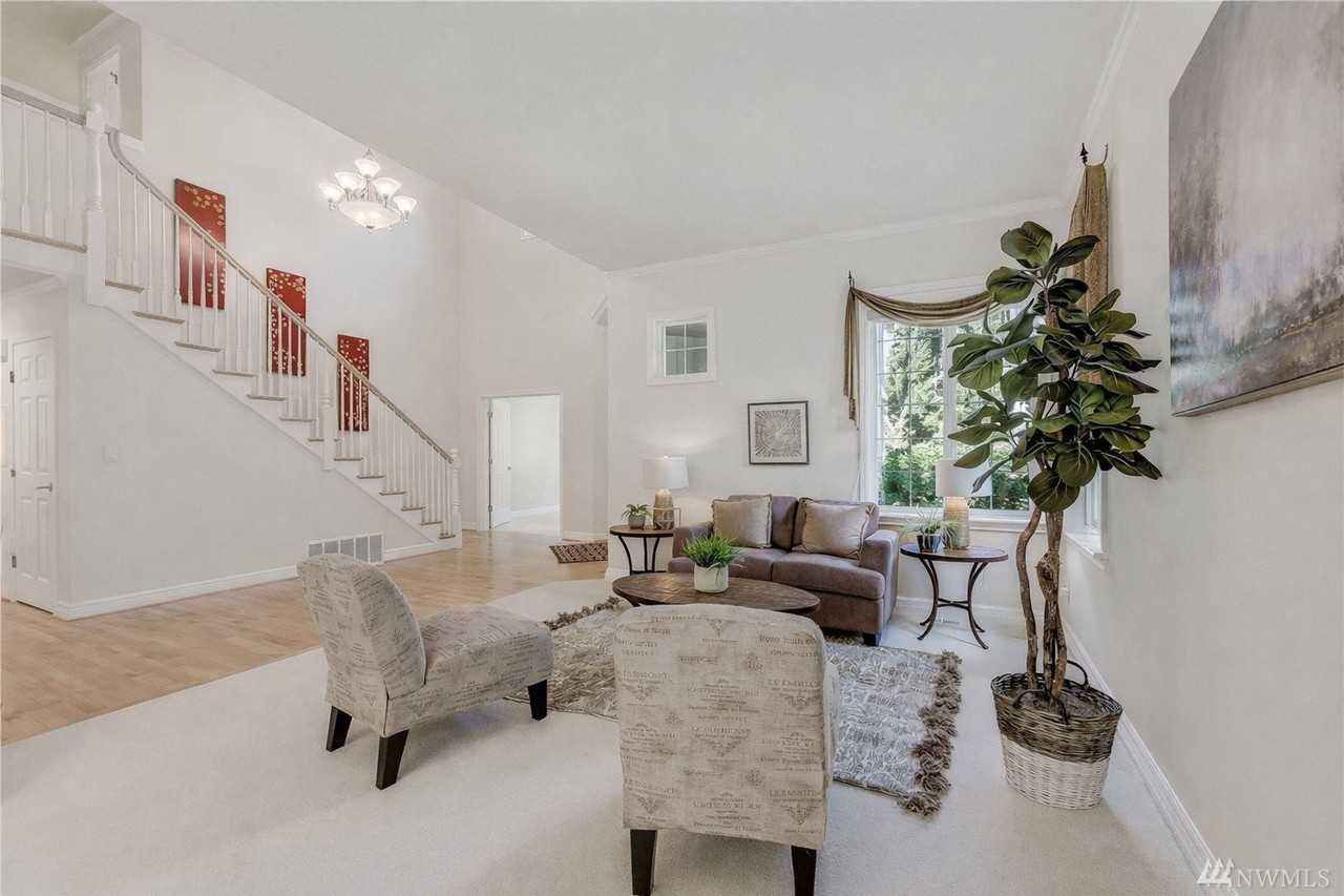 26025 Se 23rd Pl - Photo 4 of 10