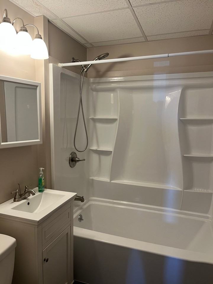 19 King Philip Rd - Photo 2 of 4