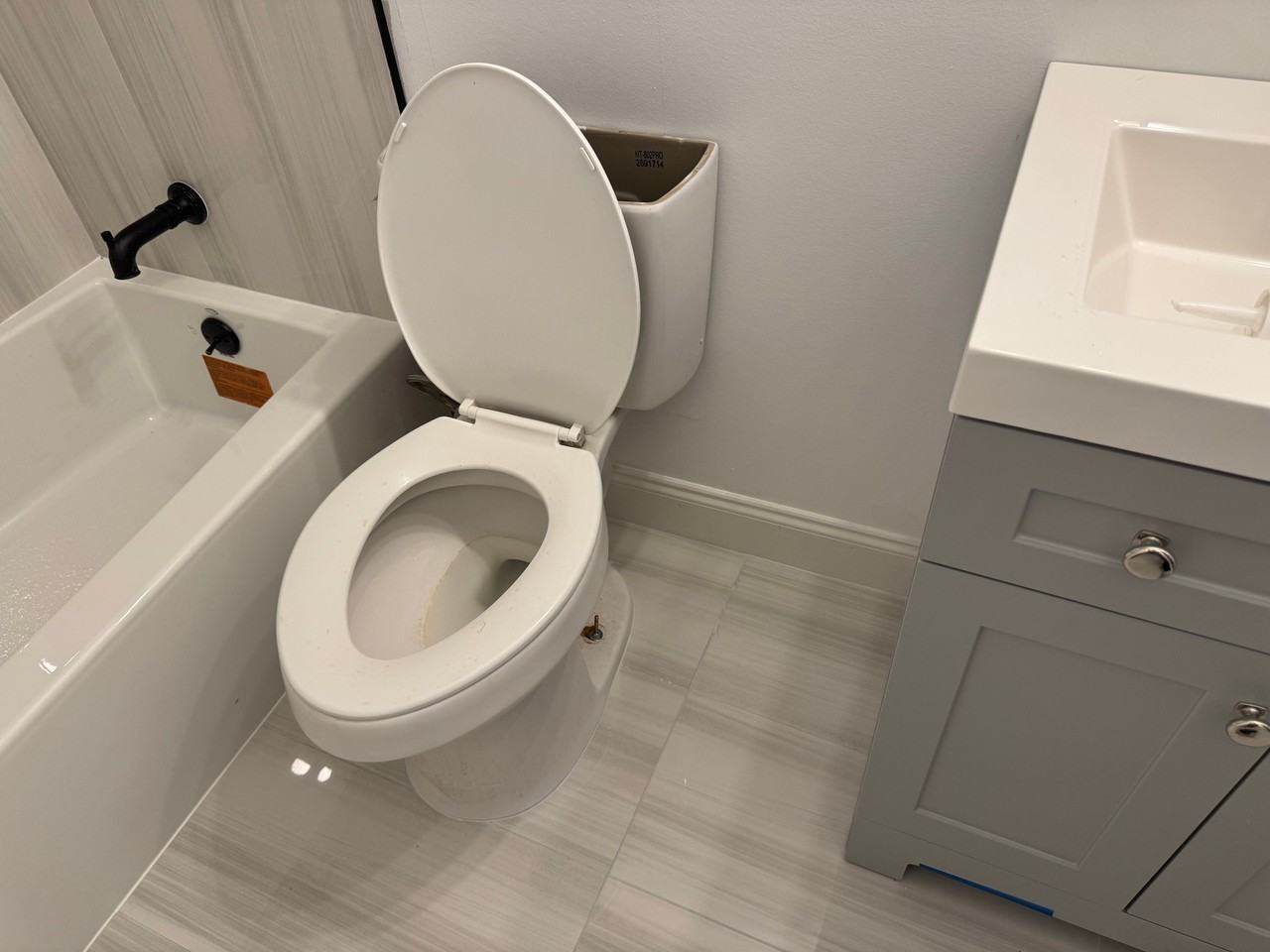 2960 Nw 187th St - Photo 5 of 11