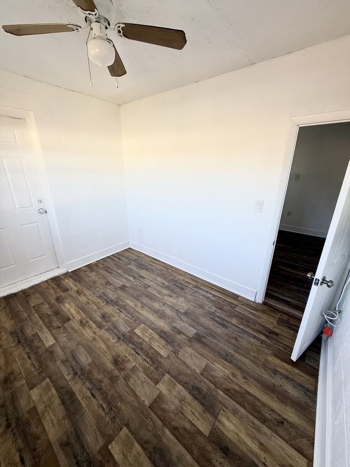 2960 Nw 187th St - Photo 7 of 11