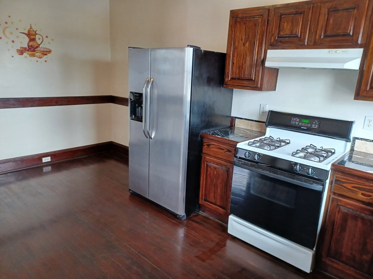 306 Madison Ave - Photo 2 of 20