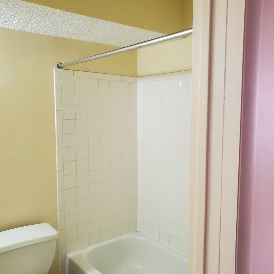 1234 E Elm St #F17 - Photo 4 of 5