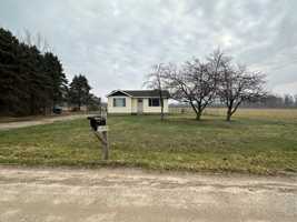 featured image of 8759 Stanton St