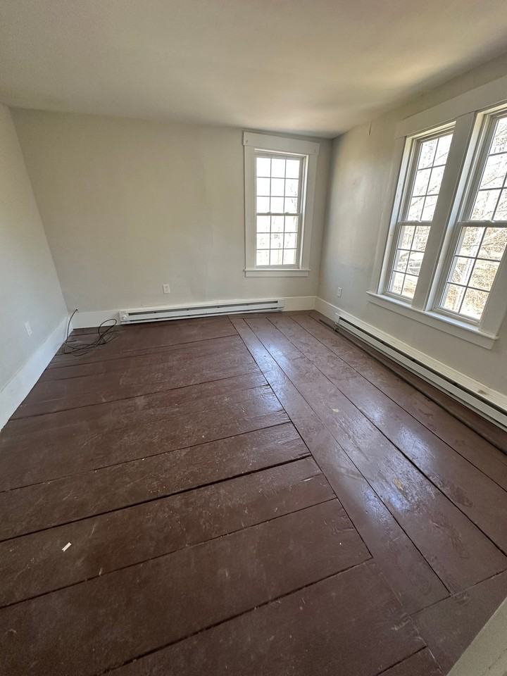 546 Canaan St #1 - Photo 3 of 6