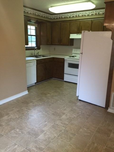 3929 Eastwood Pl #3929-1 - Photo 4 of 7