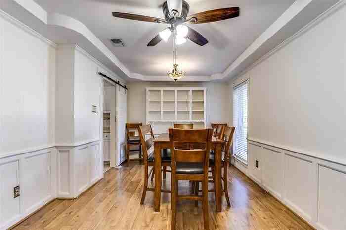 309 Stiles Dr - Photo 4 of 20