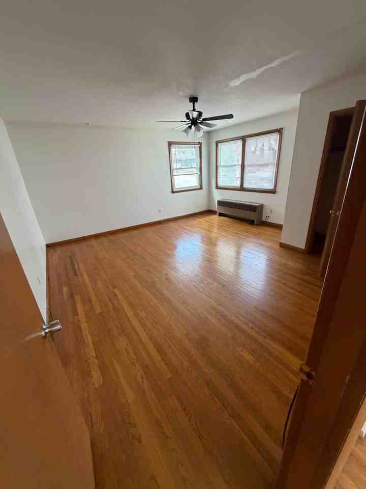 100 Pilgrim Ave #2 - Photo 6 of 13