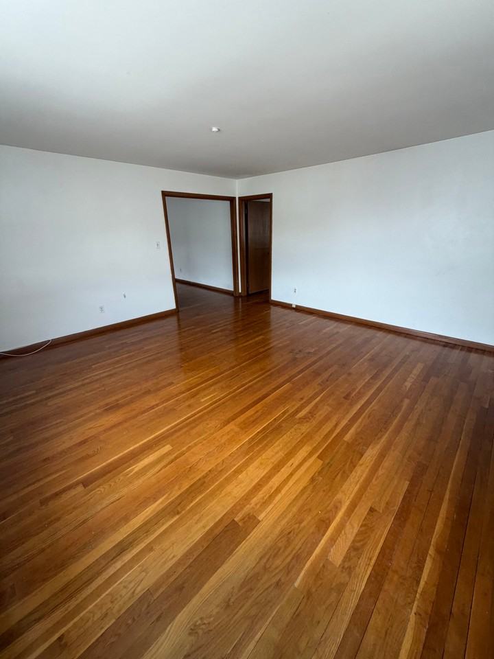 100 Pilgrim Ave #2 - Photo 7 of 13