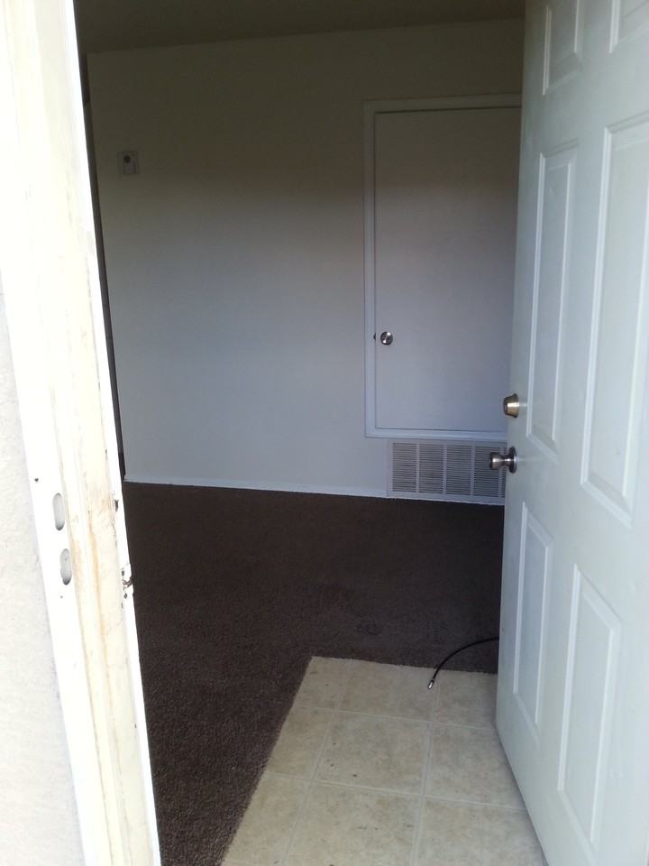 2101 Elm St Se #A - Photo 2 of 18