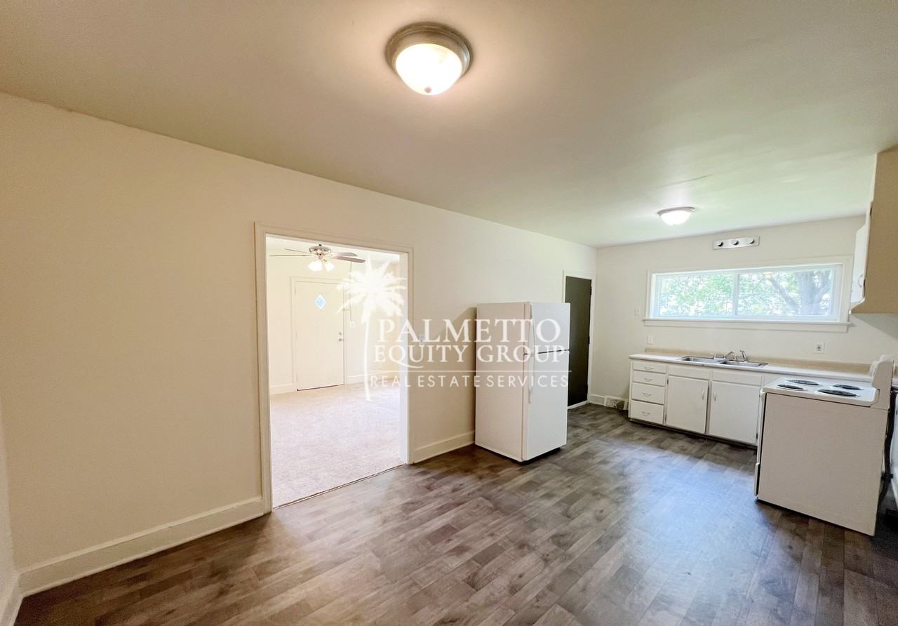 405 Richardson Ave #A - Photo 5 of 12