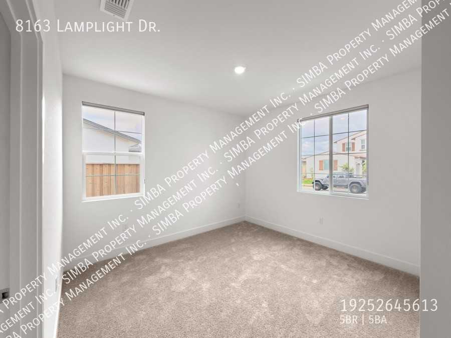 8163 Lamplight Dr - Photo 6 of 50
