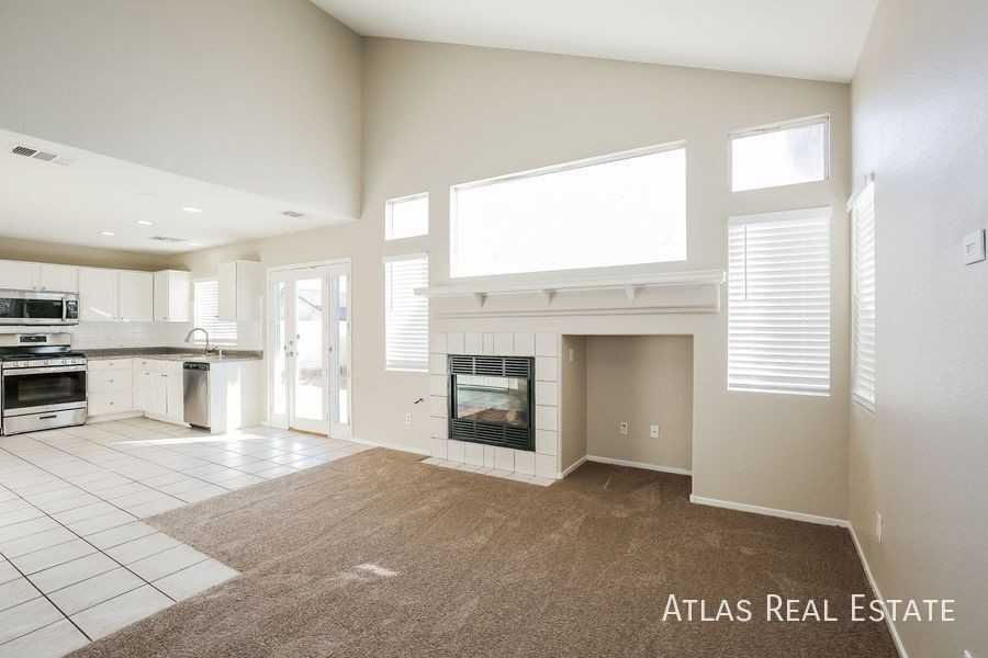 4367 Sunrise Shores Ave - Photo 4 of 21