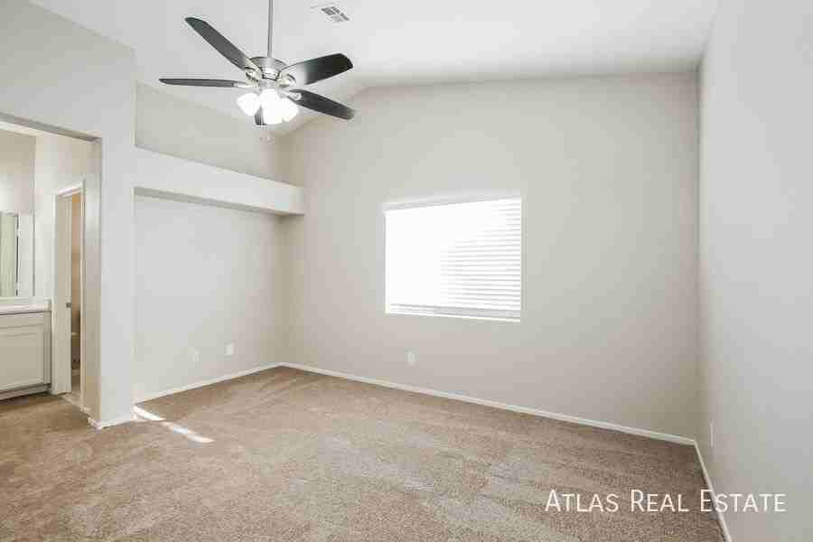 4367 Sunrise Shores Ave - Photo 7 of 21